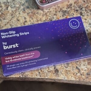 Non-Slip Whitening Strips - Purple